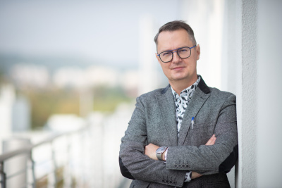 prof. Bartosz Mika