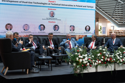 Panel 1