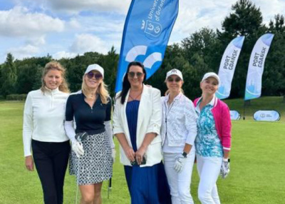 Kobiety na polu golfowym