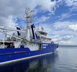 Oceanograf wypływa