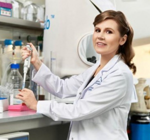dr Magdalena Zdrowowicz-Żamojć