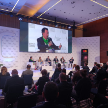Debata „Ile banku powinno być w banku” z udziałem m.in. Przemysława Gdańskiego, prezesa Zarządu BNP Paribas Bank Polska S.A