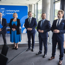 prof. Piotr Stepnowski, Anna Olkowska-Jacyno, Adam Gawrylik, Paweł Podstawka, prof. UG Wojciech Bizon. Fot. Alan Stocki