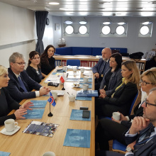 Lilja Dögg Alfreðsdóttir - Minister Edukacji, Nauki I Kultury Islandii, Dr Jón Atli Benediktsson - Rektor Uniwersytetu Islandii, Ásgerður Kjartansdóttir – MENiKI, Milla Ósk Magnúsdóttir – MENiKI; dr hab. Waldemar Surosz, prof. UG, dr Angelika Kędzierska-Szczepaniak, dr hab. Monika Bąk, prof. UG, Prorektor ds. Informatyzacji i Umiędzynarodowienia dr hab. Aneta Oniszczuk-Jastrząbek, prof. UG, Prorektor ds. Nauki prof. Piotr Stepnowski