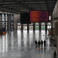 Hol Les Capucins z wystawa (Very) Big Data! 2026