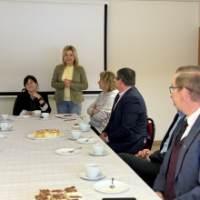 uczestnicy spotkania w sali konferencyjnej