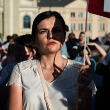 Uczestniczka IX Marszu Powstania Warszawskiego pod hasłem "Niemieckie zbrodnie nierozliczone" w Warszawie.