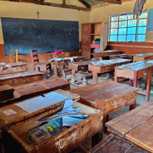 Sala lekcyjna, Laare, 2024