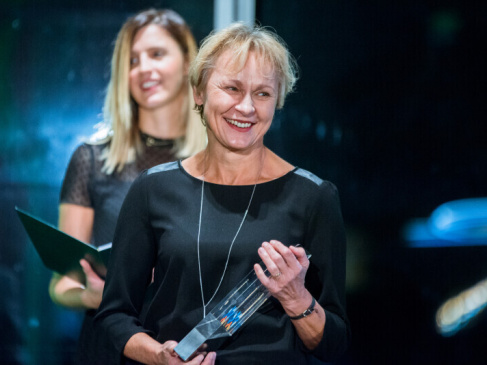 prof. Iwona Sagan