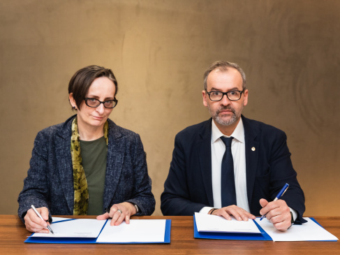 Podpisanie umowy z CSW Łaźnią