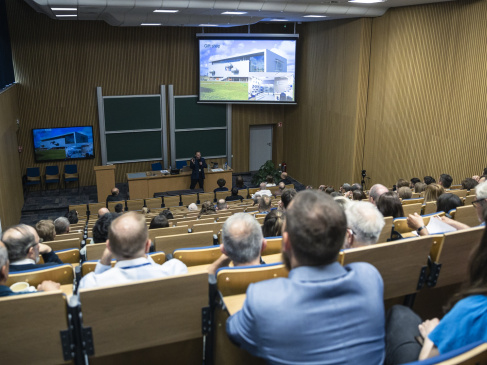Rozpoczęcie konferencji IWASOM - widok auli. Fot. Alan Stocki