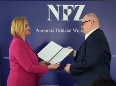 Wręczenie nominacji do Rady Pomorskiego Oddziału Wojewódzkiego NFZ dr. S. Susmarskiemu