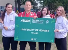 Studentki UG z trenerem podczas Akademickich Mistrzostw Europy w sportach walki - Warszawa, 21-25.08.2025